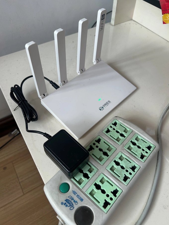 中科巨龍移動隨身WiFi 高性能與便攜設(shè)計的完美融合